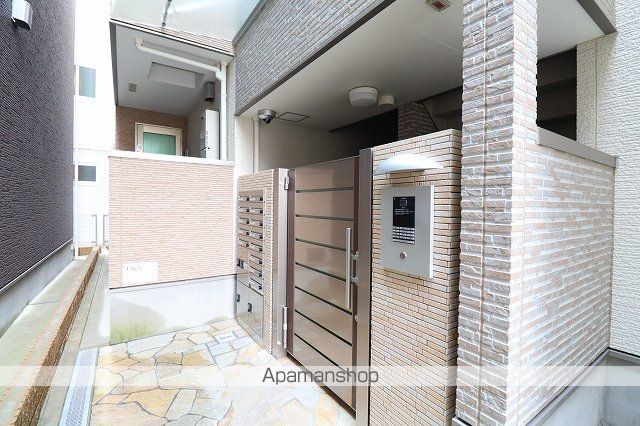 フジパレス塚口本町I番館の玄関写真