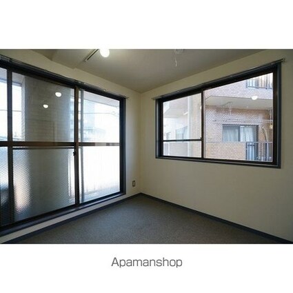 東京都多摩市一ノ宮３丁目[1R/9.7m2]のリビング・居間