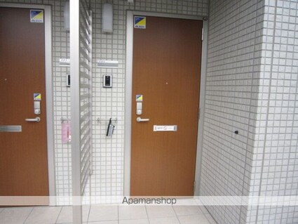 Ｄーｒｏｏｍビオラ[2LDK/65.45m2]のエントランス