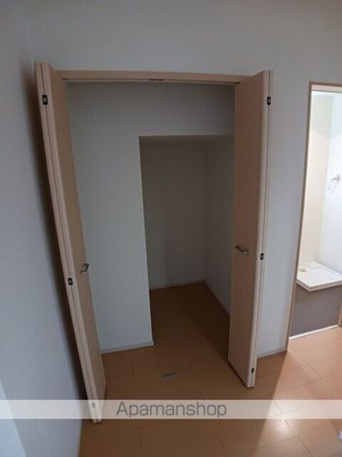 ＮＭＯＮ・ⅡＪ[1LDK/42.19m2]の収納1