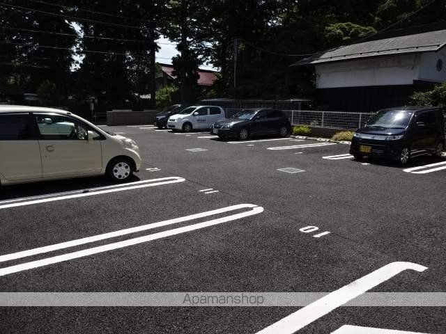 東京都立川市西砂町５丁目[2LDK/57.21m2]の駐車場