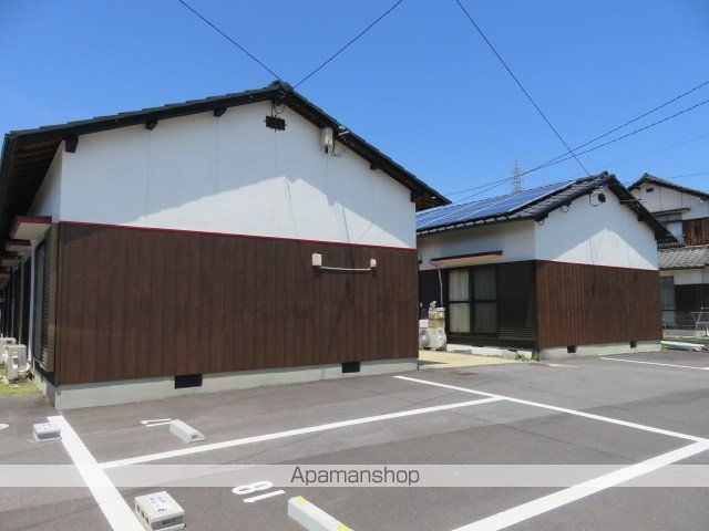 ヴィラ西条の外観写真