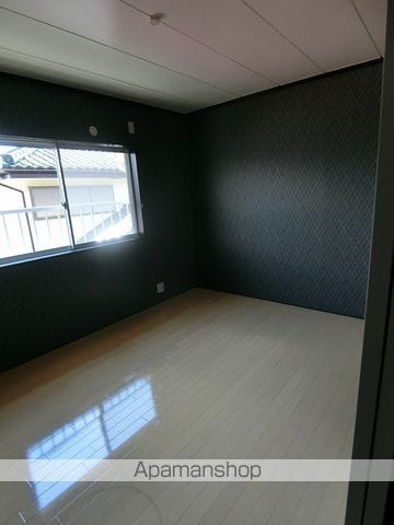 スクエアパークアパートメントIの内装写真