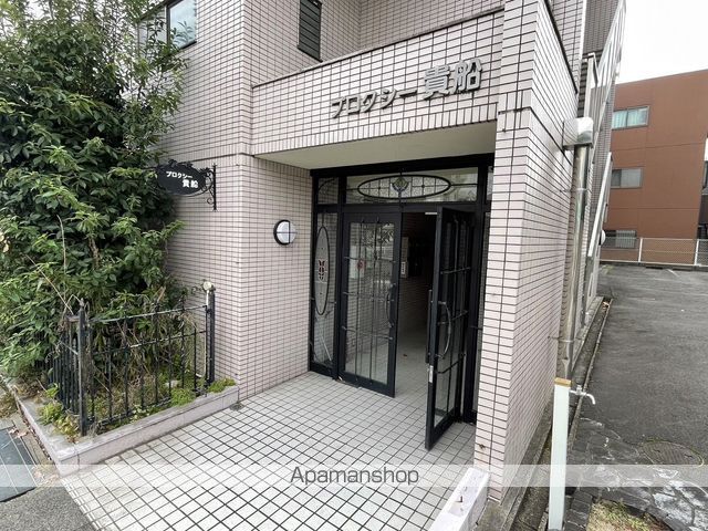 プロクシー貴船の玄関写真
