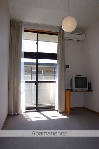レオパレスプラテリーアIの内装写真