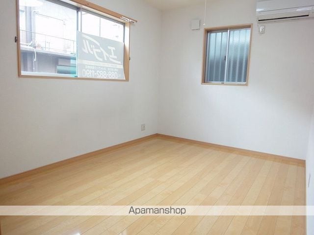 NEW BEGININGの内装写真
