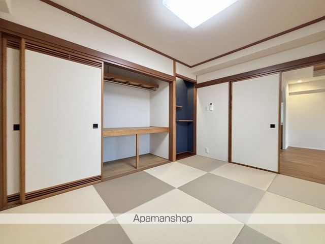ライオンズマンション的場町の内装写真