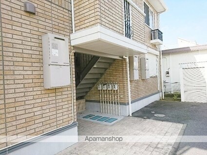 ロイヤルガーデン吉川　ＡＢＣＤＥ[2LDK/53.76m2]のエントランス
