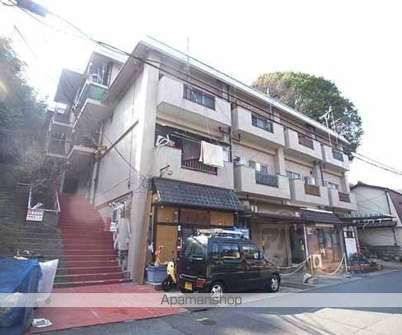京栄マンションの外観写真