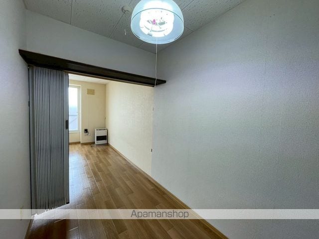 ARM8の内装写真