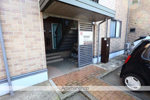 リビングタウン金沢参番館 Dの玄関写真