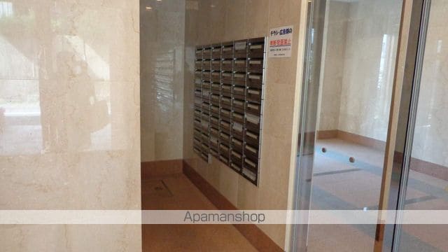 ヴェルステージ町田駅前の玄関写真
