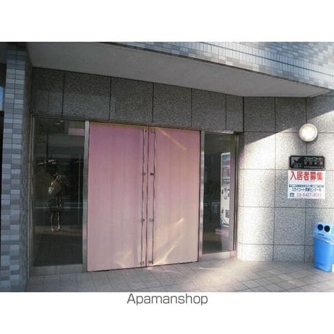 スカイコート東日本橋の玄関写真
