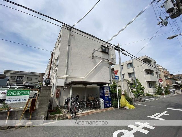 諏訪マンションの外観写真