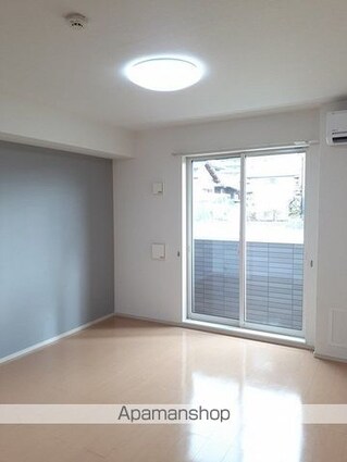 シルバーストン　Ⅱ[1K/32.94m2]のリビング・居間