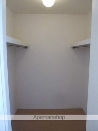 イソラ　フェリジェ[2DK/62.39m2]の収納