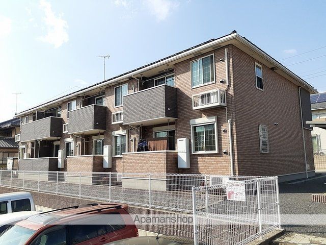 ラフレシールの玄関写真