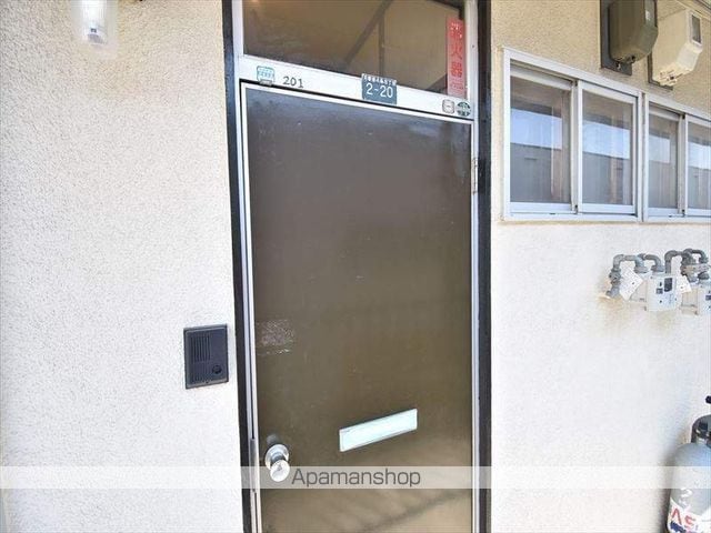 寺田ハイツの玄関写真
