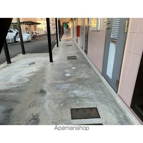 ドエル晃の玄関写真