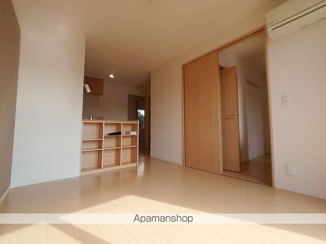 和歌山県和歌山市楠見中[2LDK/53.65m2]のリビング・居間
