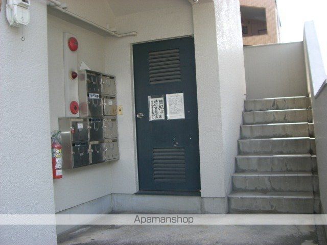 春陽ビルの玄関写真
