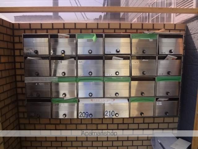 エムパレス21の玄関写真