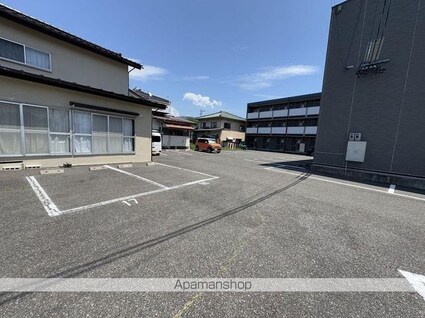 レオパレス庄内[1K/20.81m2]の駐車場2