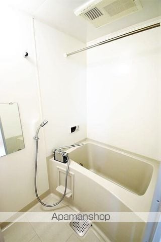 レセンテ林の内装写真
