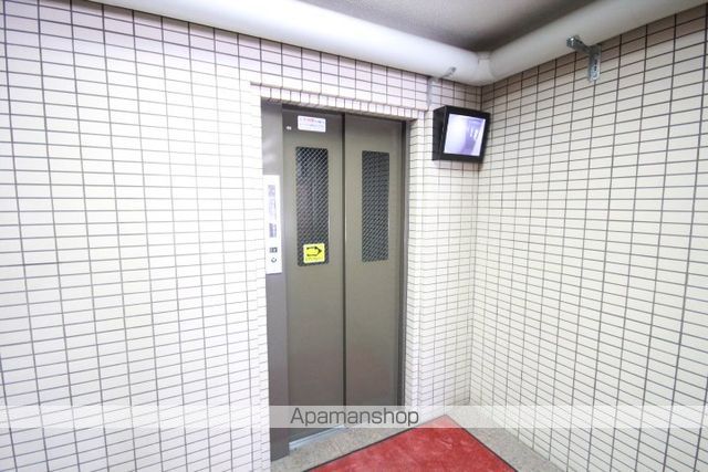 第三西十日市ビルの玄関写真