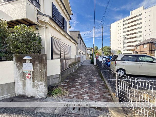 レオパレスくつろぎの玄関写真