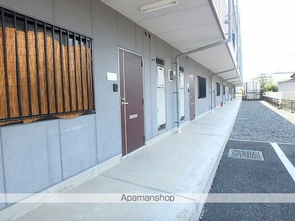 長野県松本市村井町西１丁目[2LDK/55.84m2]の共用部2