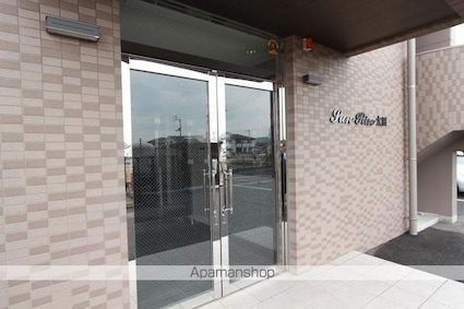 香川県高松市太田下町[1LDK/60.05m2]のエントランス