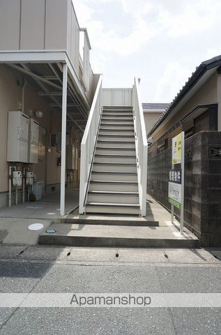 ポートヒルズの玄関写真
