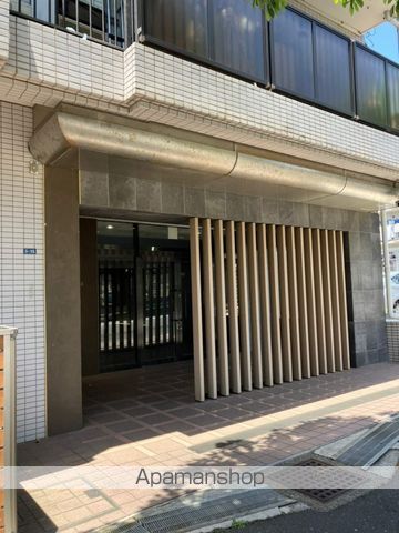 ラフィネ幕張本郷の玄関写真