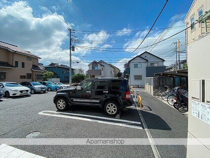 ウィステリア[1LDK/42.7m2]の駐車場