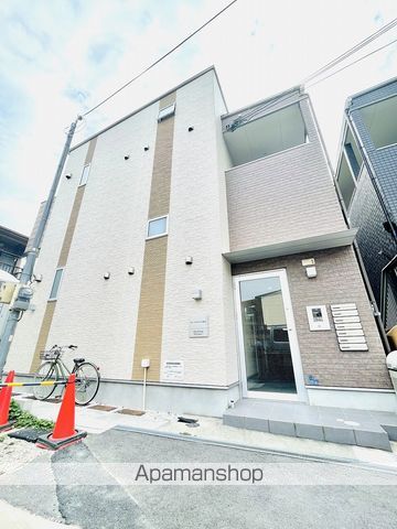 リバーサイドテラス中宮の外観写真