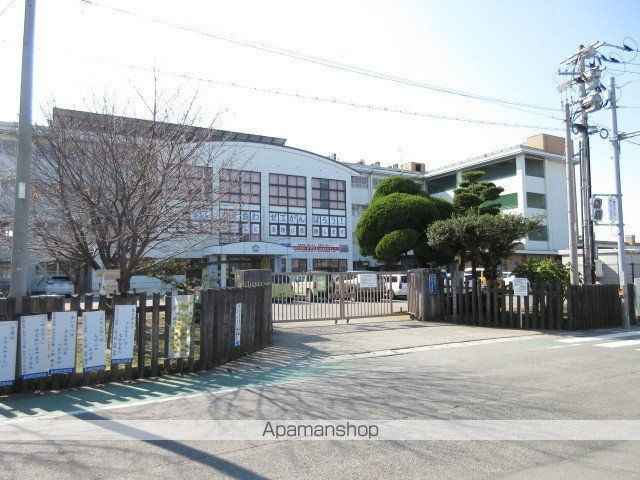 アルバカーサ II号館の周辺写真