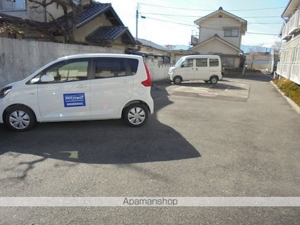 フレグランスＳＵＳＵＫＩＧＡＷＡ[1R/28.24m2]の駐車場