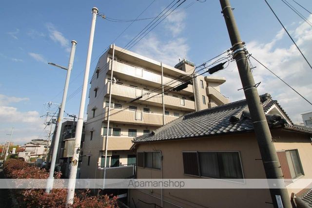 第15関根マンションの外観写真
