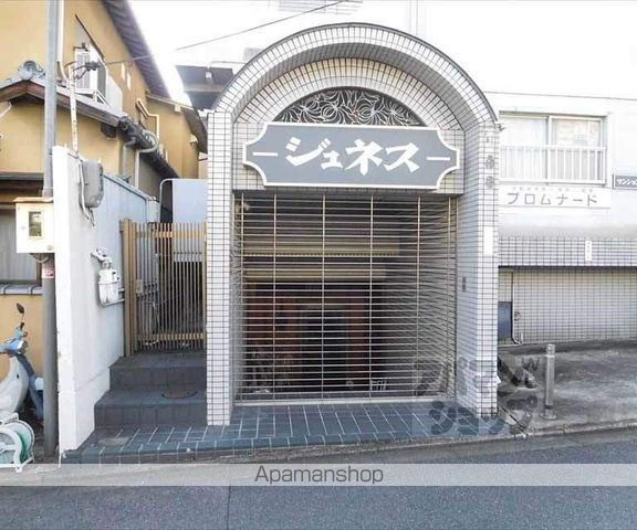 マンションジュネスの玄関写真