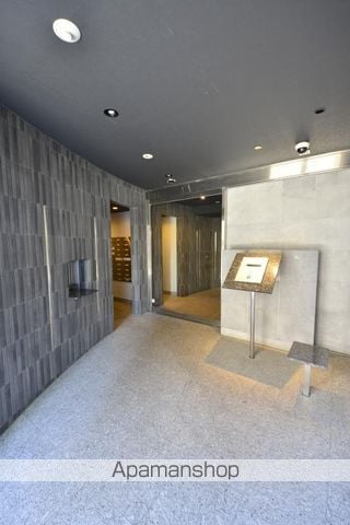ジョイシティ千歳烏山の玄関写真
