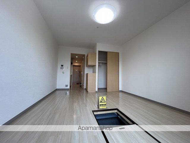 イーバイユー新大阪の内装写真