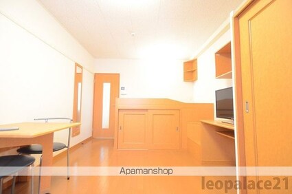 レオパレスグランシャリオ井原[1K/23.61m2]のリビング・居間