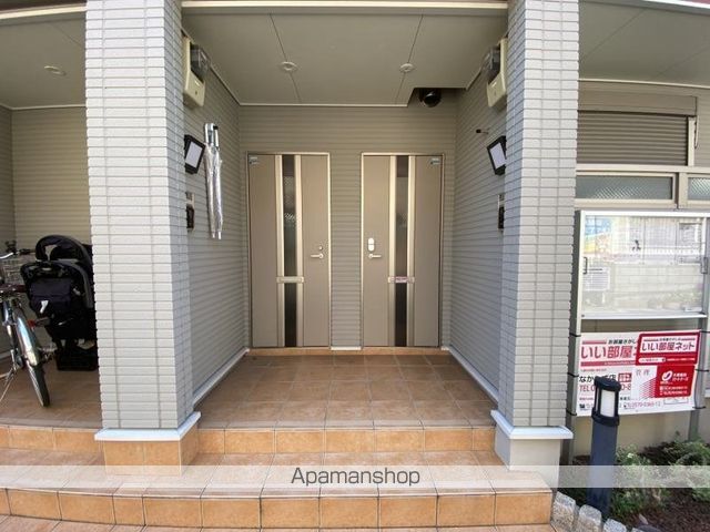 プレリュード北花田の玄関写真