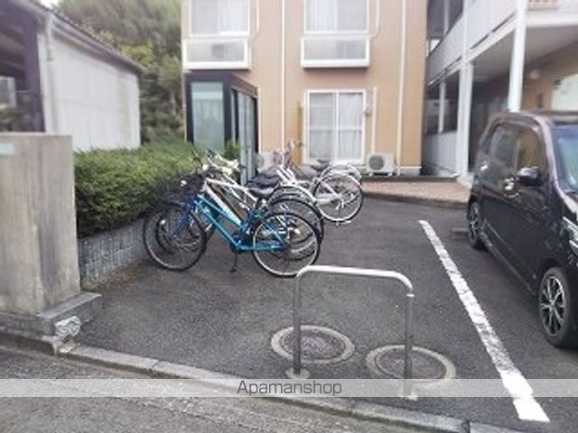 レオパレスシェルフィード山越の内装写真