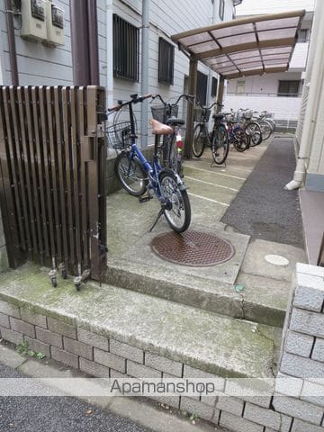 メルセデスの外観写真