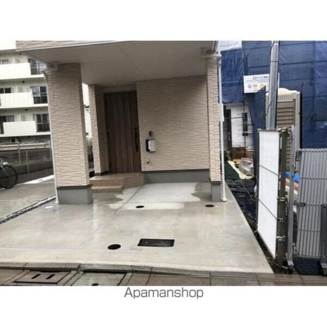 千石２丁目戸建[3LDK/83.94m2]の駐車場