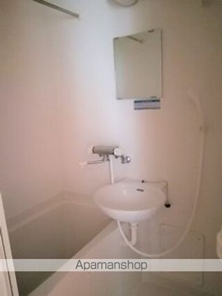 レオパレス東中田[1K/23.97m2]の玄関