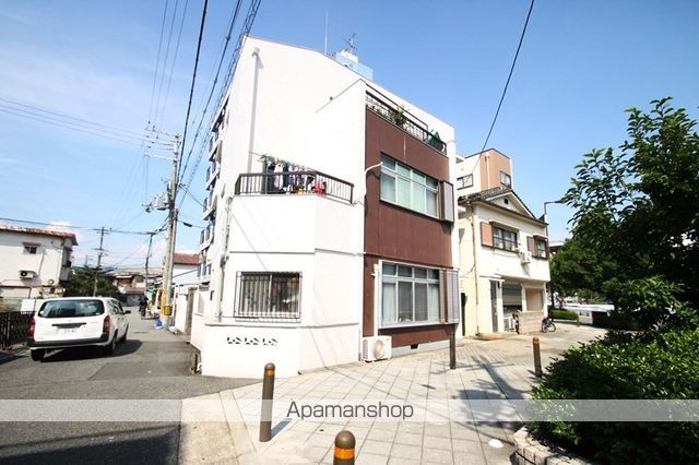 石原マンションの外観写真
