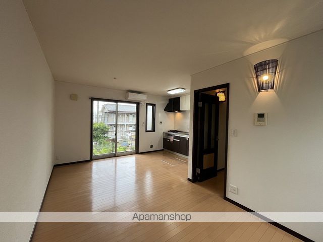 VILLA MONZENの内装写真